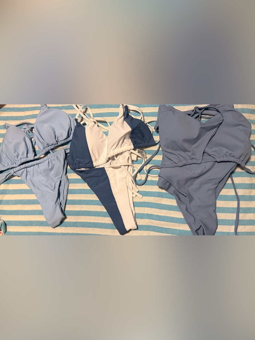 Lit of 3 Swimsuits size MEDIUM Blue